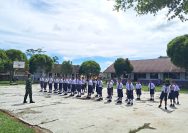 Bentuk Generasi Tangguh dan Cinta NKRI, Babinsa Kodim 0207/Simalungun Latih Pelajar di Raya.