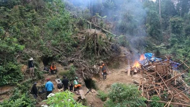 Pemkab Dairi Bersama Unsur Forkopimda Lakukan Penindakan Pelaku PETI Di Pegagan Hilir, Barang Bukti Diamankan, Pelaku Tidak Ditemukan.