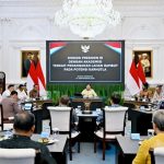 Diskusi di Istana Merdeka, Presiden Prabowo dan Para Akademisi Bahas Pengelolaan Gambut hingga Pencegahan Karhutla. Diskusi di Istana Merdeka, Presiden Prabowo dan Para Akademisi Bahas Pengelolaan Gambut hingga Pencegahan Karhutla.