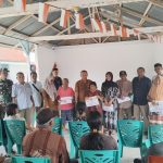Demi Kepentingan Warga, Babinsa Tanah Jawa Kawal RKP 2027 dan BLT Tahap III di Bahjambi II. Demi Kepentingan Warga, Babinsa Tanah Jawa Kawal RKP 2027 dan BLT Tahap III di Bahjambi II.