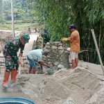 Jembatan Jadi Nadi Warga, Babinsa Bersama Masyarakat Percepat Pembangunan Penghubung Huta Bayu Raja–Bosar Maligas.