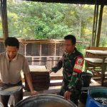 Dari Dapur Produksi Tahu, Babinsa Serbelawan Dorong Ekonomi Warga Simalungun Tumbuh. Dari Dapur Produksi Tahu, Babinsa Serbelawan Dorong Ekonomi Warga Simalungun Tumbuh.