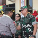 Komandan Kodim 0207/Simalungun Hadiri Prosesi Penyambutan Kapolres Kota Pematangsiantar. Komandan Kodim 0207/Simalungun Hadiri Prosesi Penyambutan Kapolres Kota Pematangsiantar.