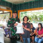 Babinsa Dampingi Penyaluran Bantuan Pangan PKH di Sibaganding, Pastikan Bantuan Tepat Sasaran. Babinsa Dampingi Penyaluran Bantuan Pangan PKH di Sibaganding, Pastikan Bantuan Tepat Sasaran.