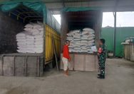 Pastikan Kebutuhan Petani Terdata, Babinsa Koramil 03/Siantar Selatan Cek RDKK Pupuk Subsidi.