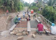 Akses Warga diperkuat, Pembangunan Jembatan Beton Talun Kondot Kini 50 Persen .