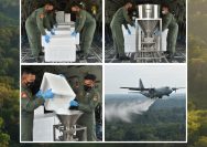 TNI Semai 9,2 Ton Garam dan 1,6 Ton Dry Ice Atasi Karhutla di Kalimantan.