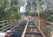 Gotong Royong Babinsa dan Warga, Jembatan Mallopot Segera Dibangun.