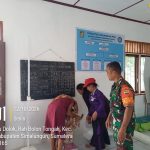 Peduli Kesehatan Masyarakat, Babinsa Koramil 16/PT Monitoring Pembagian Makanan Tambahan di Nagori Rawang Pardomuan Nauli.