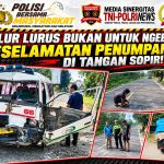 SATLANTAS POLRES SIMALUNGUN GERCEP! Olah TKP Laka di Tapian Dolok, Sopir L300 Diduga Lalai!. SATLANTAS POLRES SIMALUNGUN GERCEP! Olah TKP Laka di Tapian Dolok, Sopir L300 Diduga Lalai!.