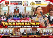 Dekatkan Diri ke Warga, Kapolres Simalungun Bagikan Paket Makanan dan Imbau Jemaat Jauhi Narkoba serta Judol.