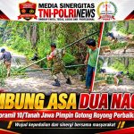 Wujud Sinergi dan Kepedulian, Babinsa Bersama Warga Hatonduhan dan Tanah Jawa Gelar Gotong Royong Perbaiki Jembatan Penghubung Antar-Nagori.